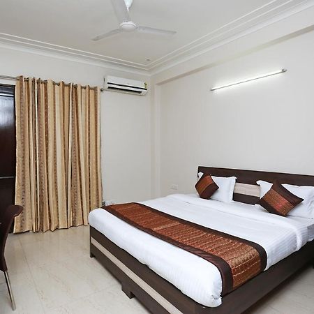 Oyo 11911 Go Rooms Gurgaon Exterior foto