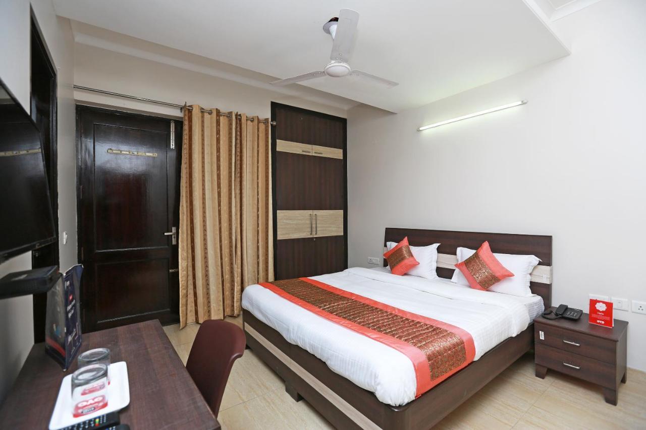 Oyo 11911 Go Rooms Gurgaon Exterior foto