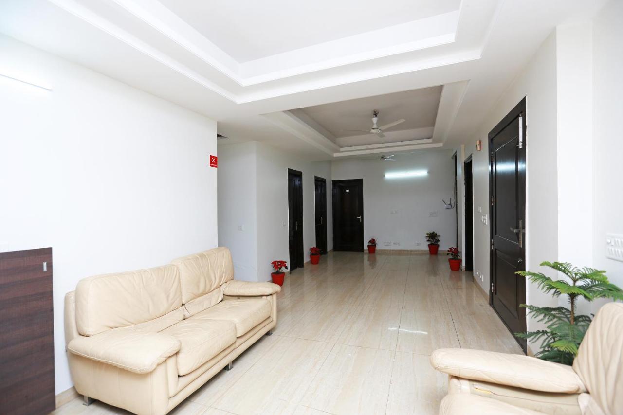 Oyo 11911 Go Rooms Gurgaon Exterior foto