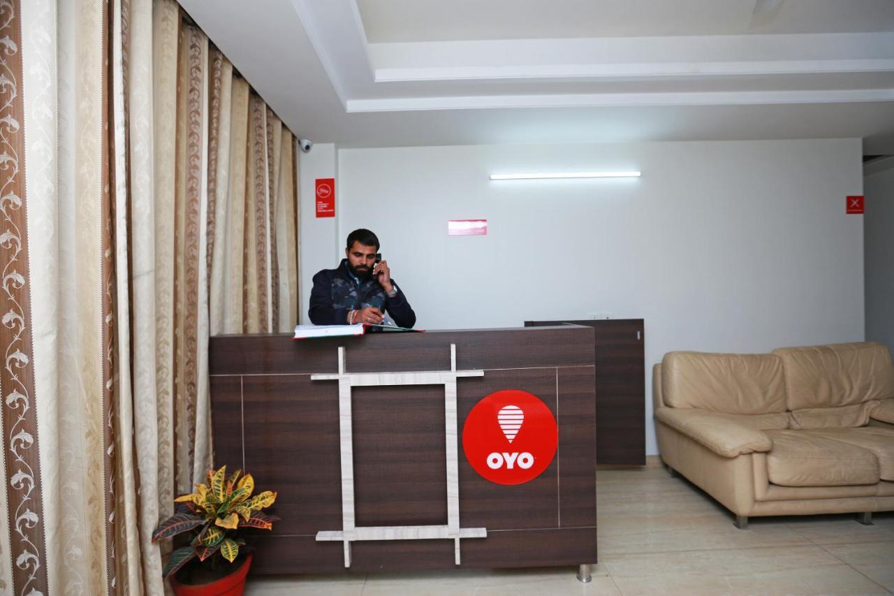 Oyo 11911 Go Rooms Gurgaon Exterior foto