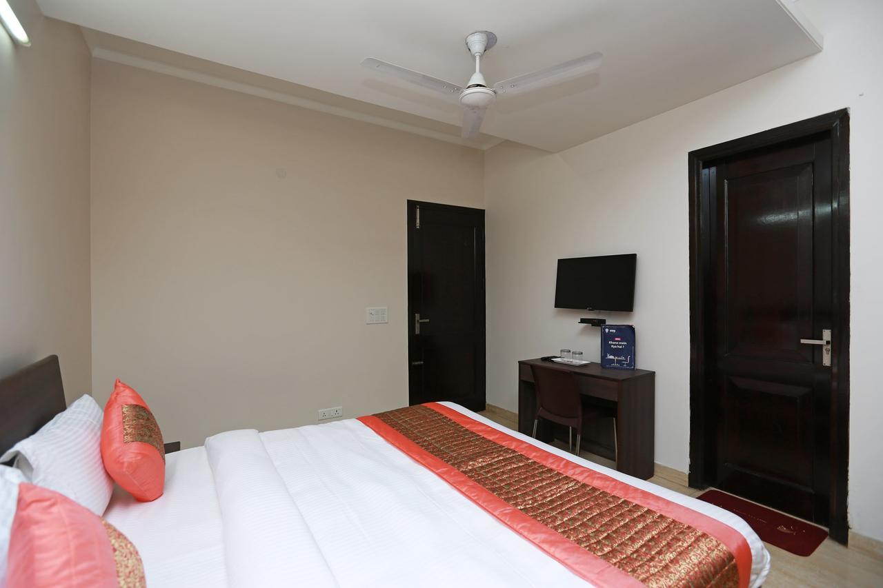 Oyo 11911 Go Rooms Gurgaon Exterior foto